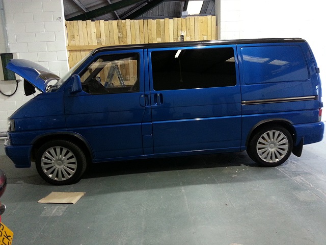 VW-T4 Day Van very plush and smart-Custom Day Van